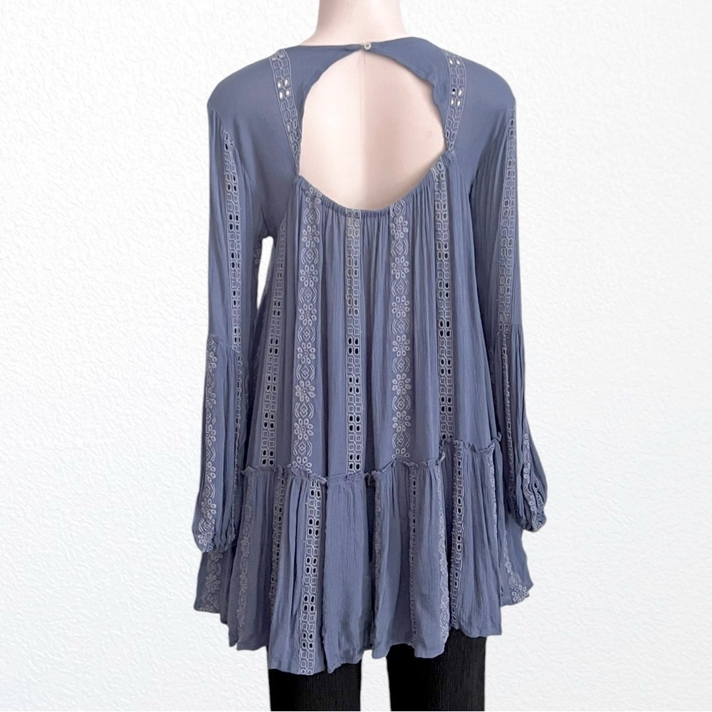 NEW Free People Kiss Kiss Eyelet Lace Ruffle Tunic Navy SZ XS - Picture 10 of 13